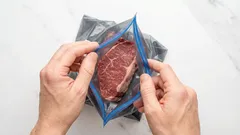 Czy ponowne używanie woreczków strunowych jest bezpieczne? Oto, co mówią eksperci