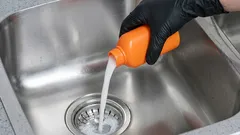 Zator w zlewie zniknie w ciągu godziny: prosty sposób bez zbędnych kosztów i bez wzywania hydraulika