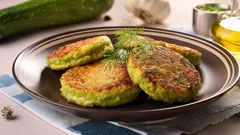 Kotlety z cukinii zachwycą nawet smakoszy: sekret starej, doskonałej receptury